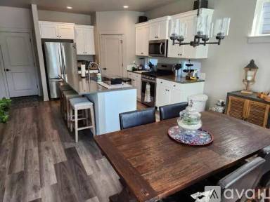 Main picture of 20709 SE Iron Horse Ln