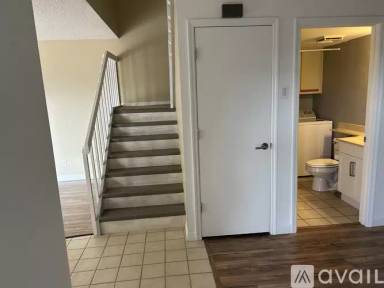 Main picture of 2946 Poplar Ave