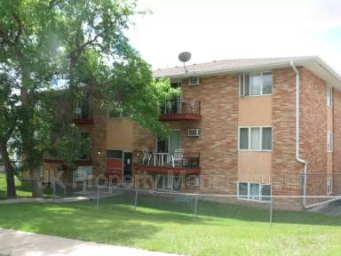 Main picture of 1122 1st Ave SW