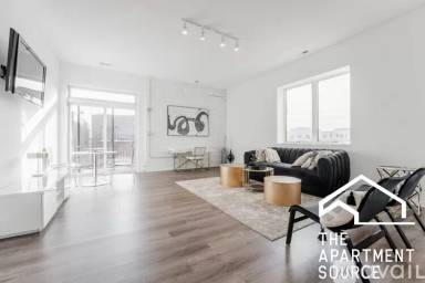 Main picture of 2550 S Wabash Ave