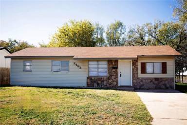 Main picture of 2498 Yorktown Dr