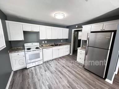 Main picture of 7022 Miss Muffet Ln N