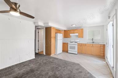 Main picture of 2105 Emerald St