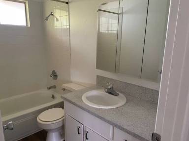 Main picture of 360 21st St SE