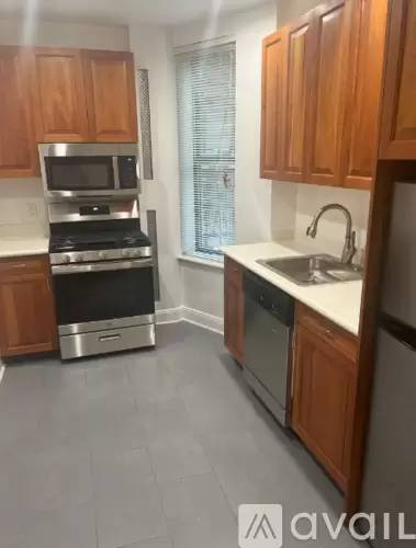 Main picture of 202 Riverside Dr