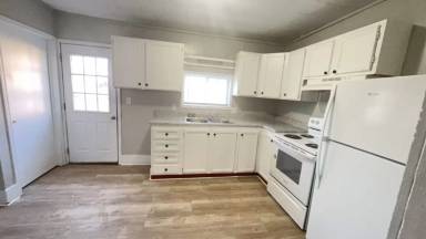 Main picture of 1506 W 10th St