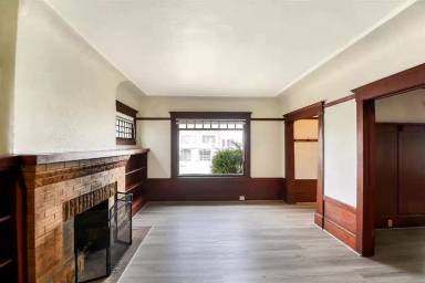 Main picture of 1175 Naples St