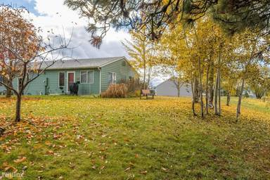 Main picture of 155 8th Avenue West N