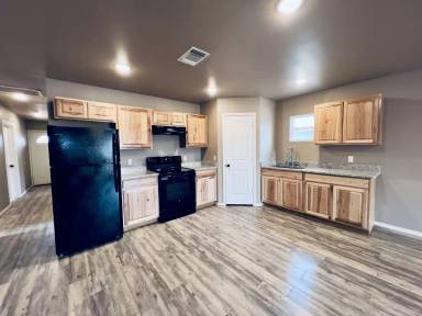 Main picture of 2201 E Main St