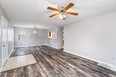 Main picture of 2603 Louise Ave