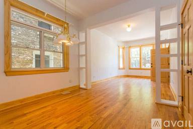 Main picture of 3057 W Lyndale St