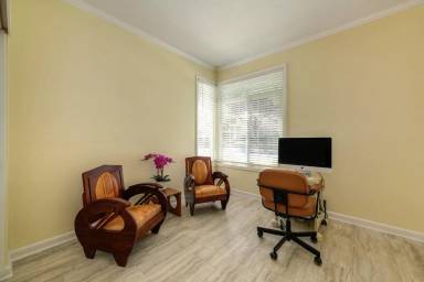 Main picture of 120 Brightstone Cir