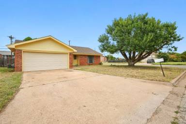Main picture of 5402 Castle Rd
