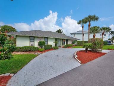 Main picture of 461 S Juno Ln