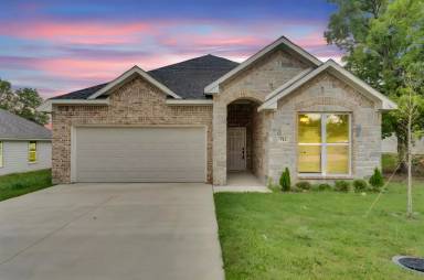 Main picture of Church St