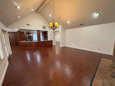 Main picture of 5503 W Sweet Dr