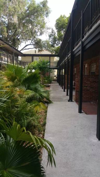 Main picture of 851 Miles Ave