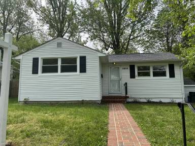 Main picture of 3920 Halsey St