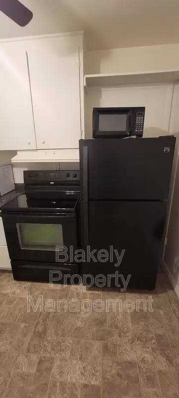 Main picture of 6700 W Ashland Cir