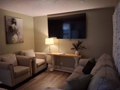 Main picture of 1022 S Vancouver Ave