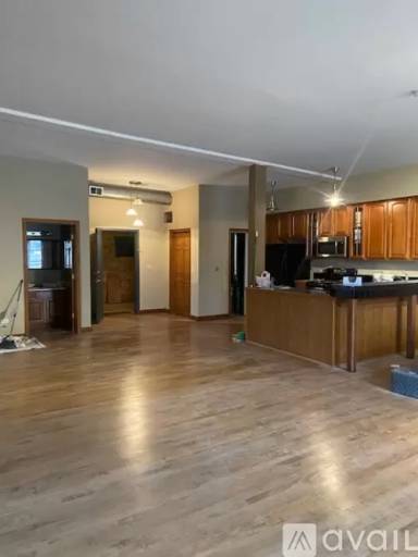 Main picture of 223 E Chicago St