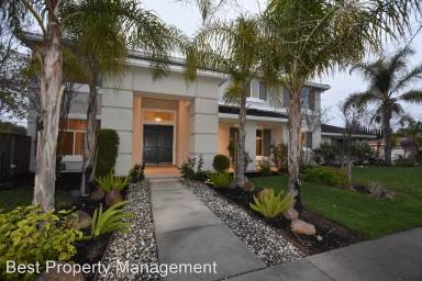 Main picture of 1911 Castellina Dr