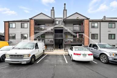 Main picture of 6350 Oak St