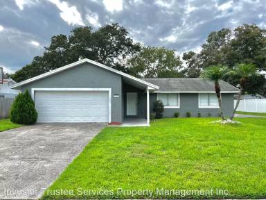 Main picture of 2322 Pepper Tree Ct