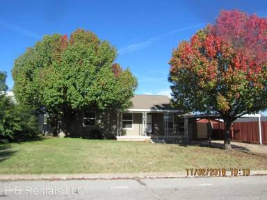 Main picture of 48 NW 29th St