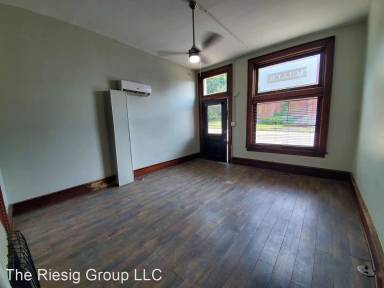 Main picture of 407 Main St