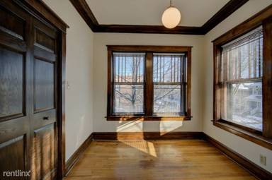 Main picture of 1336 W. Waveland