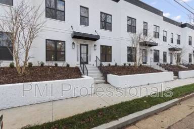 Main picture of 229 S Bilbro Ave