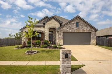 Main picture of 1712 Chivalry Ln