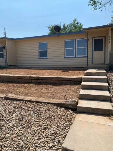 Main picture of 105 E Downey Ave