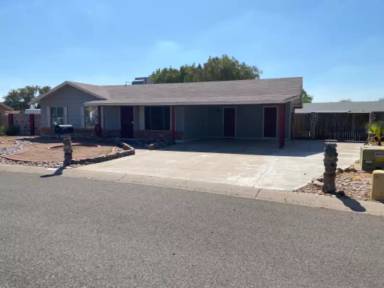 Main picture of 548 N 95th St