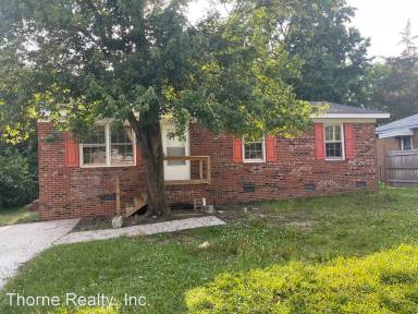 Main picture of 1806 McClellan St