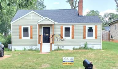 Main picture of 3 Skyland Dr