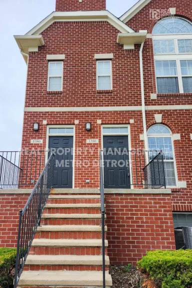 Main picture of 1386 Raliegh Pl