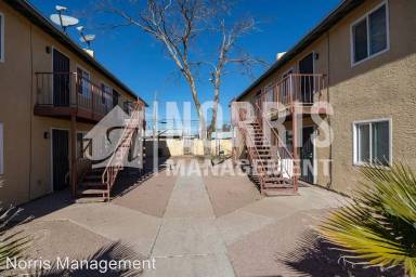 Main picture of 706 W 11th St