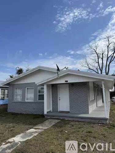 Main picture of 716 Hamilton Ave