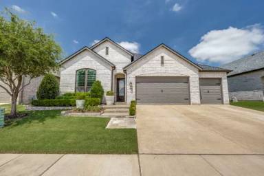 Main picture of 914 Songbird Ln