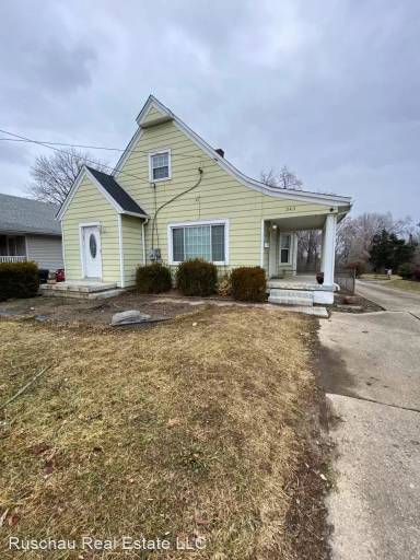 Main picture of 343 W Siebenthaler Ave