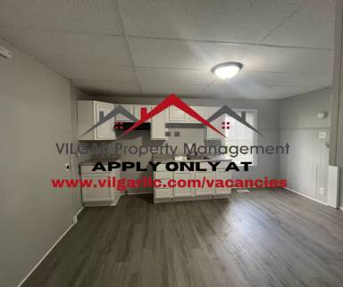 Main picture of 820 Manhattan St