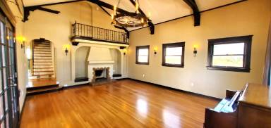 Main picture of 2825 33rd St