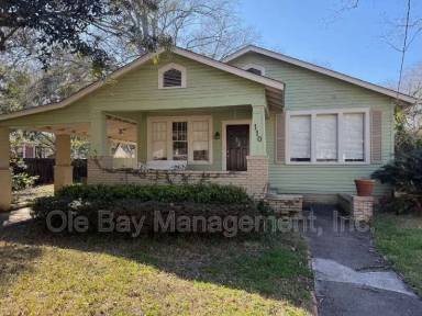 Main picture of 110 Demouy Ave
