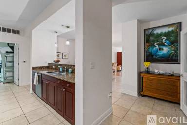 Main picture of 628 Cleveland St Apartments