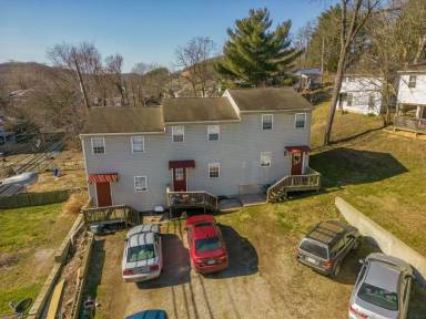 Main picture of 178 W Washington St