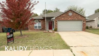 Main picture of 9313 Apple Dr