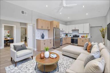 Main picture of 6240 W Belmont Ave