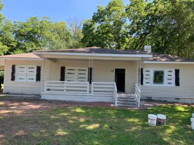 Main picture of 313 McGuire St